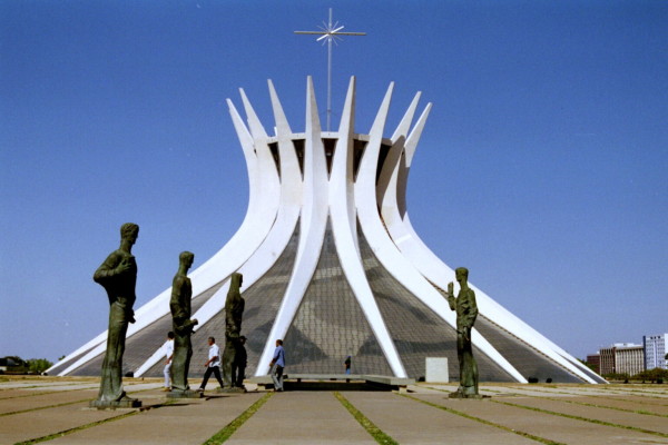 Catedral Metropolitana Nossa Senhora Aparecida ( Brasília Katedrális )