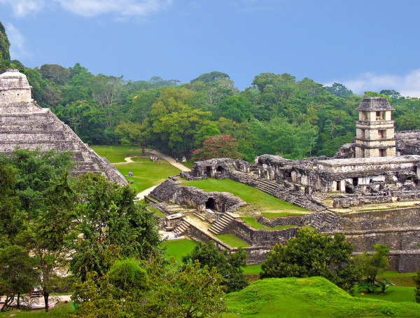 Palenque - a Palota a négyemeletes megfigyelőtoronnyal