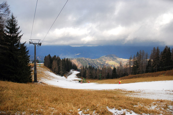 +5 °C - Ott jártunkkor hiába is hóágyúzták volna  a pályát