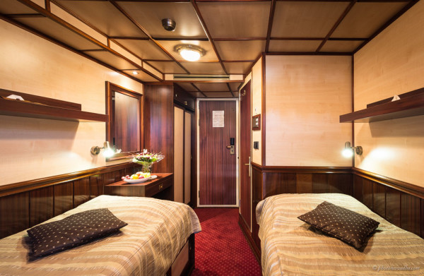 Florentina Boat_Praga_Csehorszag