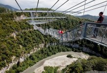 A világ leghosszabb gyalogos függőhídja