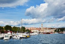 Krk város tengerpartja és strandjai