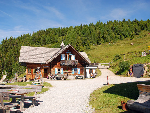Tejgazdaság az Alexanderhütte mellett