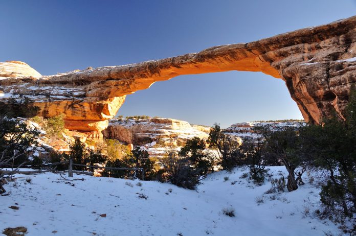 Valley_of_Gods_Natural_Bridges_07