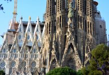 136 év után építési engedélyt kap a Sagrada Família