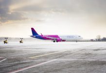 Védőfelszereléseket és koronavírus teszteket szállított haza Kínából a Wizz Air